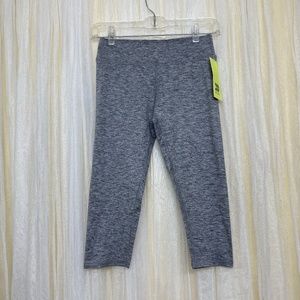 NWT All In Motion Girl Capri Leggings